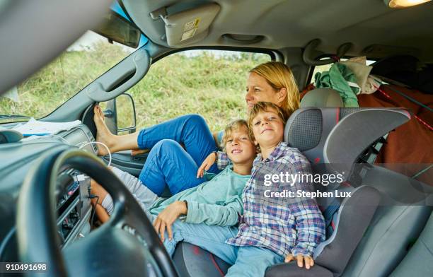 family on road trip relaxing in campervan, bonito, mato grosso do sul, brazil, south america - bonito brasil stock-fotos und bilder