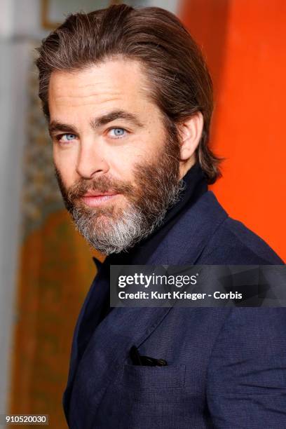 Chris Pine attends Jeff Bridges�� hand and footprint ceremony on January 6, 2017 at the TCL Chinese Theatre in Hollywood, California. EDITORS NOTE:...