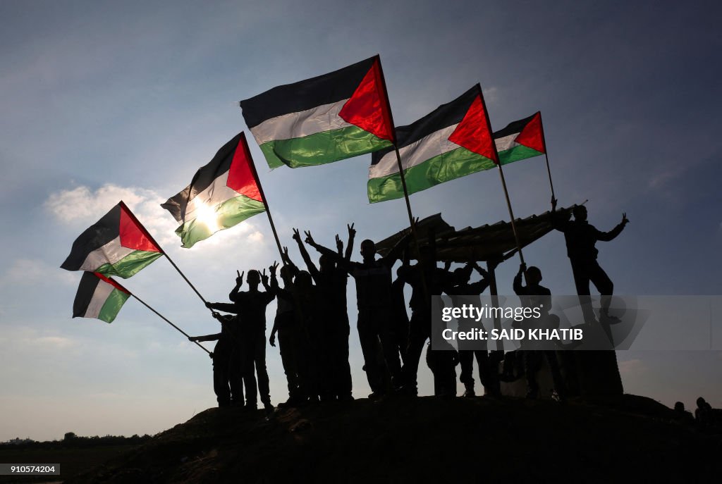 TOPSHOT-PALESTINIAN-ISRAEL-GAZA-CONFLICT-RALLY