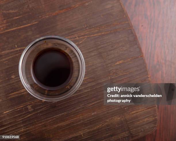 a bowl of soy sauce. - 麹 ストックフォトと画像