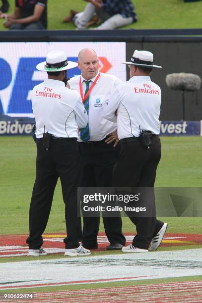 Match Referee, Andy Pycroft speaks to Umpire, Aleem Dar and Umpire, Ian Gould during day 3 of the 3rd Sunfoil Test match between South Africa and...