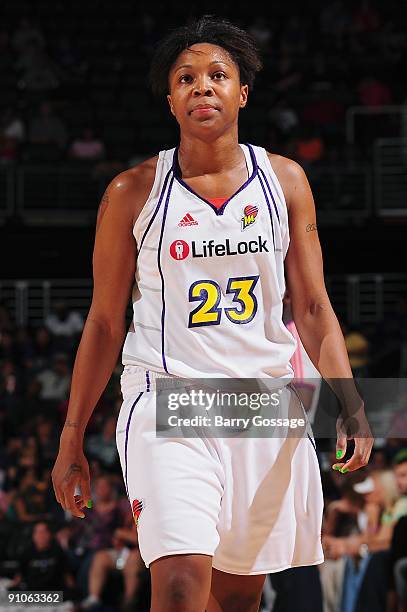 Cappie Pondexter of the Phoenix Mercury walks down the court during the game against the Connecticut Sun on August 29, 2009 at U.S. Airways Center in...