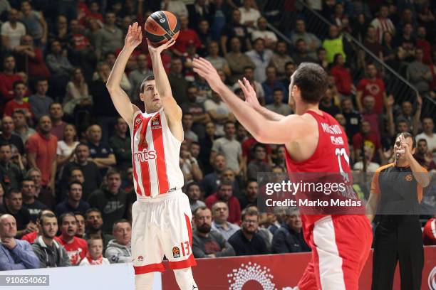 Ognjen Dobric, #13 of Crvena Zvezda mts Belgrade competes with Nikola Milutinov, #11 of Olympiacos Piraeus during the 2017/2018 Turkish Airlines...