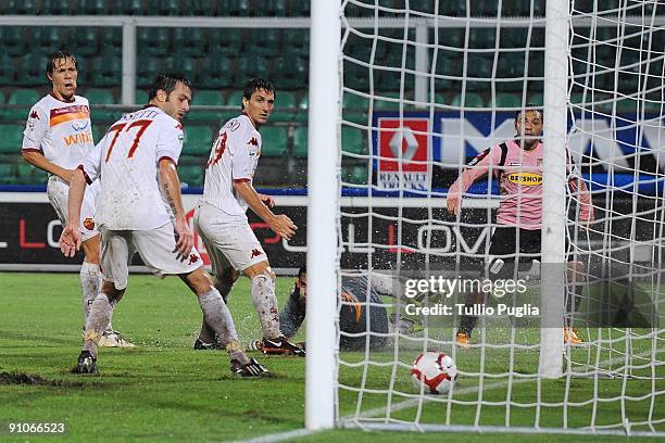 Fabrizio Miccoli of Palermo scores the second equalising goal during the Serie A match played between US Citta di Palermo and AS Roma at Stadio Renzo...