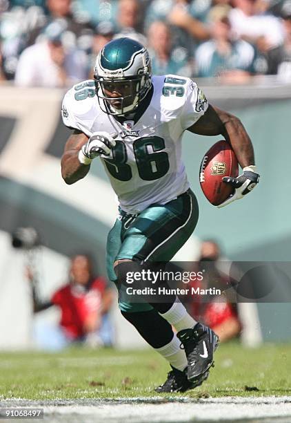 Running back Brian Westbrook of the Philadelphia Eagles carries the ball during a game against the New Orleans Saints on September 20, 2009 at...