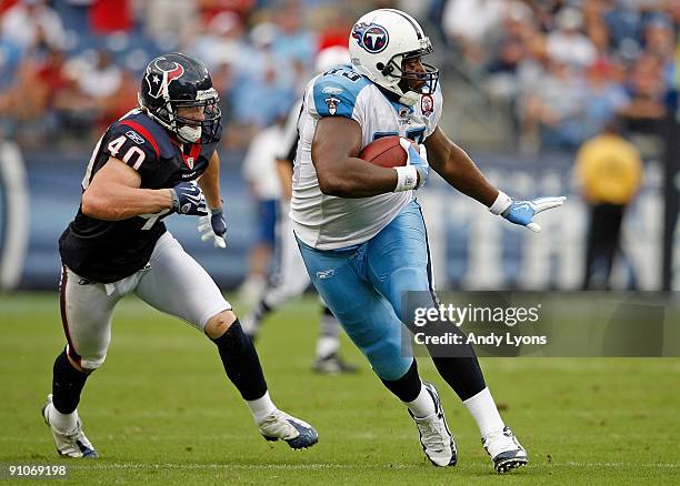 Alge Crumpler of the Tennessee Titans runs with the ball during the NFL game against the Houston Texans at LP Field on September 20, 2009 in...