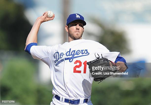 Jon Garland of the Los Angeles Dodgers pitches against the San Francisco Giants at Dodger Stadium on September 19, 2009 in Los Angeles, California....