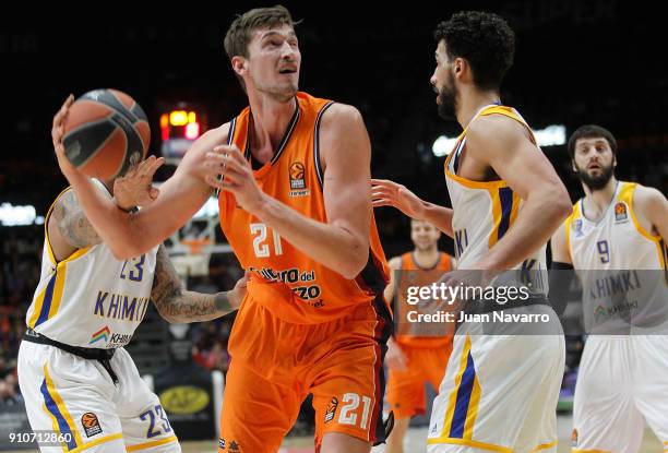 Tibor Pleiss, #21 of Valencia Basket in action during the 2017/2018 Turkish Airlines EuroLeague Regular Season Round 20 game between Valencia Basket...