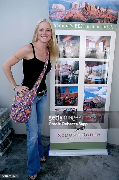 Actress Teri Polo attends the Kari Feinstein Primetime Emmy Awards style lounge at Zune LA on September 18, 2009 in Los Angeles, California.
