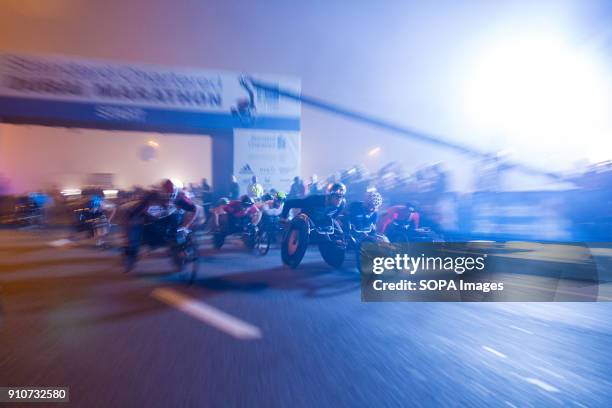 This is the start of the Standard Chartered Dubai Marathon 2018 for Wheel Chairs.