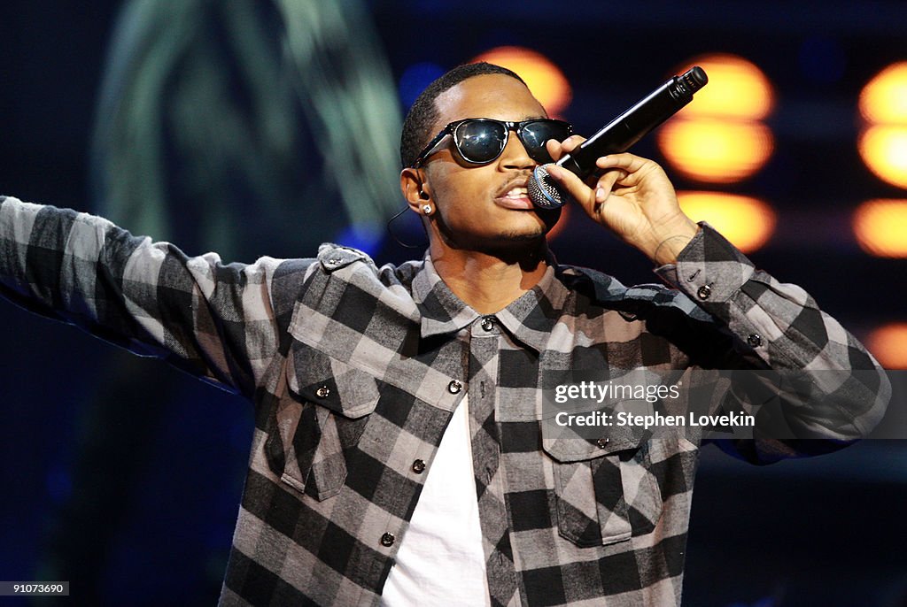 2009 Rappers Rapper Trey Songz performs onstage at the 2009 VH1 Hip Hop Honors at ...
