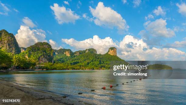 beauty in nature , phra nang beach, krabi, thailand - praia de railay - fotografias e filmes do acervo