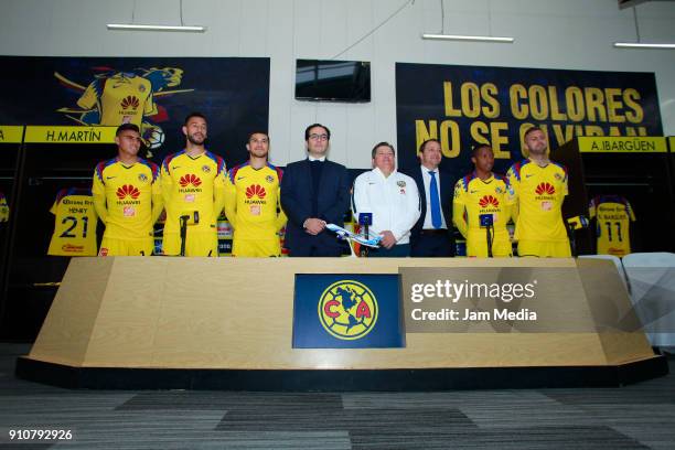 Joe Corona ,Victor Aguilera ,Henry Martin, Mauricio Culebro, Miguel Herrera, Santiago Banos, Andres Ibarguen and Jeremy Menez,pose during the press...