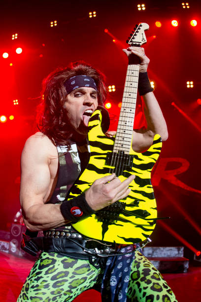 Steel Panther déchaîne l'amour maternel avec leur nouveau single 'The Mother's Day Song' et annonce une tournée européenne explosive