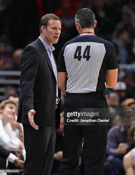 Head coach Fred Hoiberg of the Chicago Bulls questions a call to referee Brett Nansel during a game against the Los Angeles Lakers at the United...