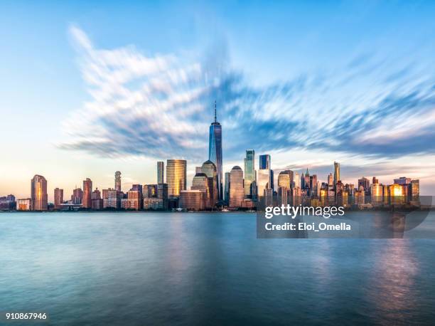 downtown manhattan new york jersey city gyllene timmen sunset - new york city bildbanksfoton och bilder