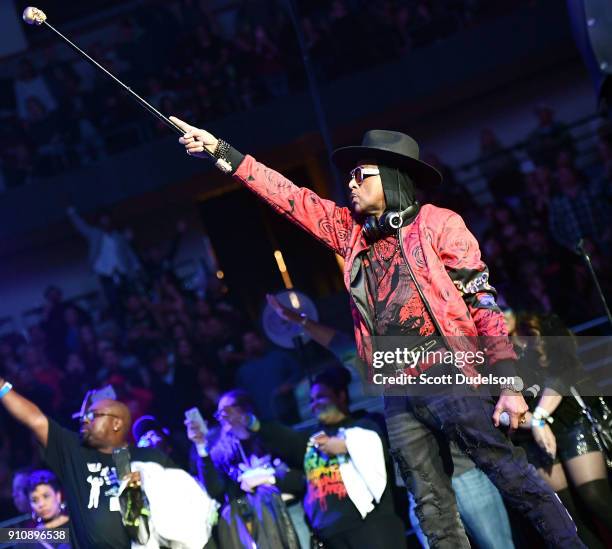 Hens Rapper 229 Hen Dogg Photos & High Res Pictures - Getty Images