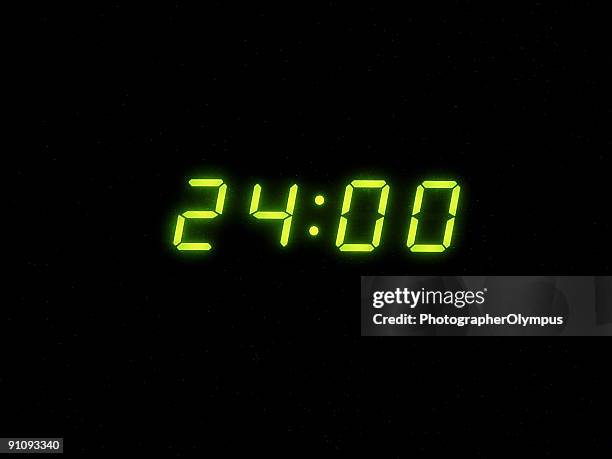 tiempo de la medianoche, hora (digital - clock face fotografías e imágenes de stock