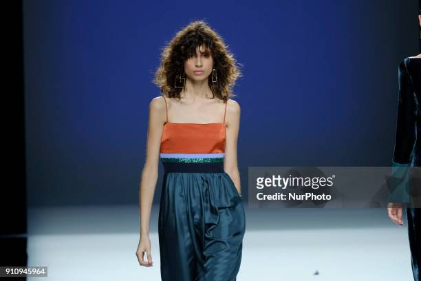 Model walks the runway at the Angel Schlesser show during the Mercedes-Benz Fashion Week Madrid Autumn/Winter 2018-19 at Ifema on January 27, 2018 in...