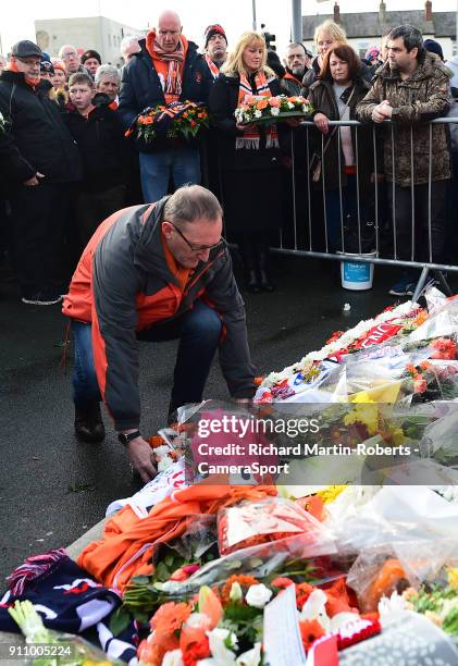 Wreaths are laid at the Jimmy Armfield statue outside Bloomfield Rd, home of Blackpool FC, to honour the late Jimmy Armfield during the Sky Bet...