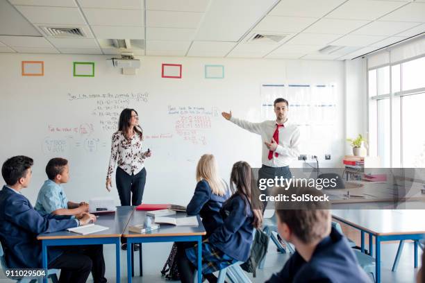 imparare a scuola - parlare inglese foto e immagini stock