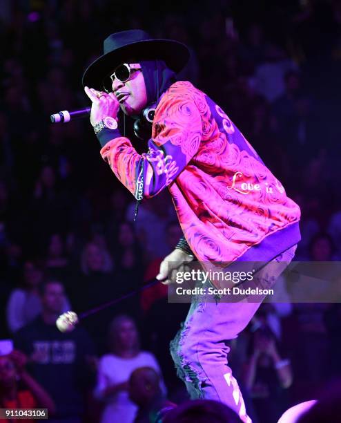 Hens Rapper 229 Hen Dogg Photos & High Res Pictures - Getty Images