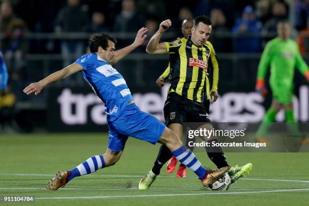 Dirk Marcellis of PEC Zwolle, Thomas Bruns of Vitesse during the Dutch Eredivisie match between PEC Zwolle v Vitesse at the MAC3PARK Stadium on...