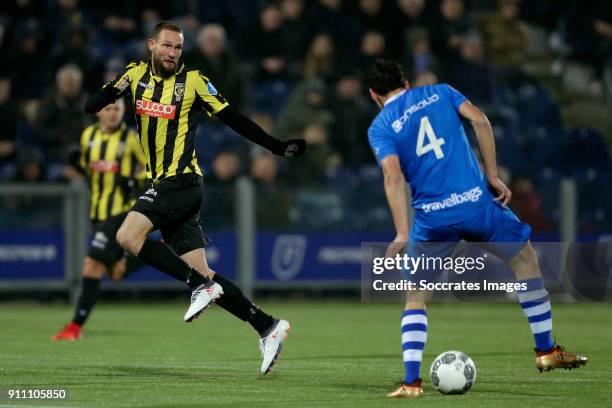 Tim Matavz of Vitesse, Dirk Marcellis of PEC Zwolle during the Dutch Eredivisie match between PEC Zwolle v Vitesse at the MAC3PARK Stadium on January...