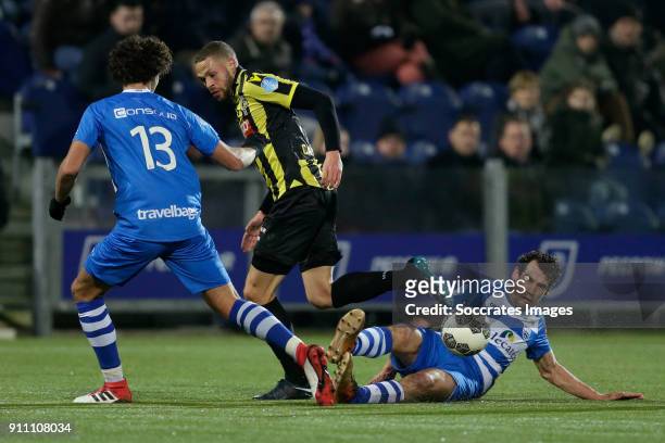 Philippe Sandler of PEC Zwolle, Luc Castaignos of Vitesse, Dirk Marcellis of PEC Zwolle during the Dutch Eredivisie match between PEC Zwolle v...