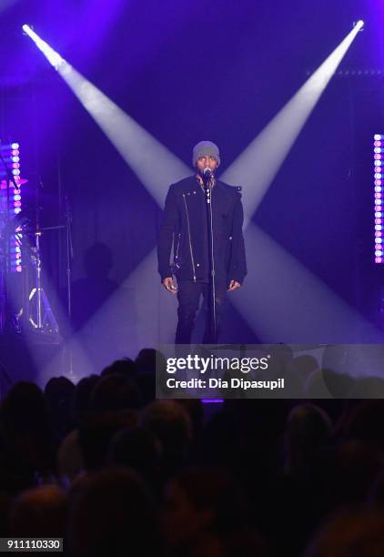 Musician 6lack performs onstage at Sir Lucian Grainges 2018 Artist Showcase presented by Citi with support from Remy Martin on January 27, 2018 in...