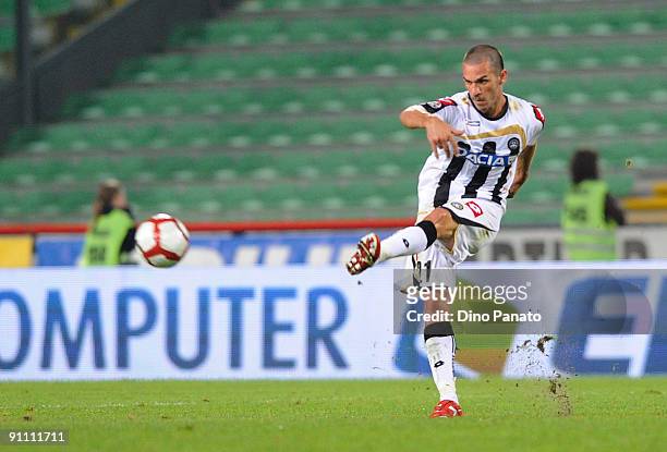 Gaetano D'Agostino of Udinese Calcio in action during the serie A match between Udinese Calcio and AC Milan at Stadio Friuli on September 23, 2009 in...