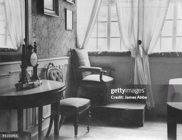 The living room at the birthplace of Mayer Amschel Rothschild , founder of the Rothschild banking dynasty, in Judengasse, Frankfurt am Main, Germany,...
