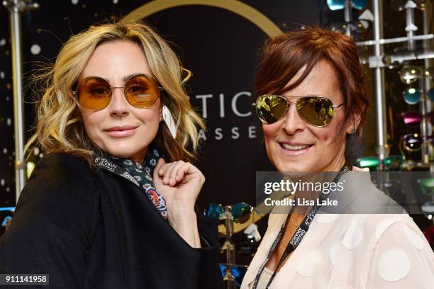 Lisa Allison Roth Roth's Sister 404 Lisa Roth Photos & High Res Pictures - Getty Images