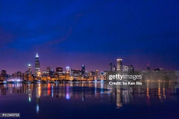 end of the blue hour - chicago dusk stock pictures, royalty-free photos & images