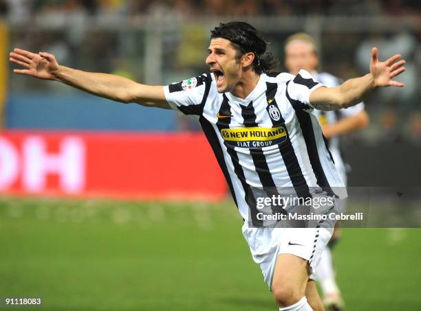 Vincenzo Iaquinta of Juventus FC celebrates scoring his team's first goal during the Serie A match between Genoa CFC and SSC Juventus FC at Stadio...