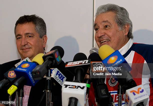 Chivas del Guadalajara's president Jorge Vergara presents the club's new sports president Rafael Lebrija during a press conference held at the...