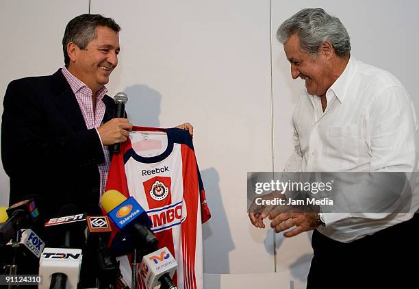 Chivas del Guadalajara's president Jorge Vergara presents the club's new sports president Rafael Lebrija during a press conference held at the...