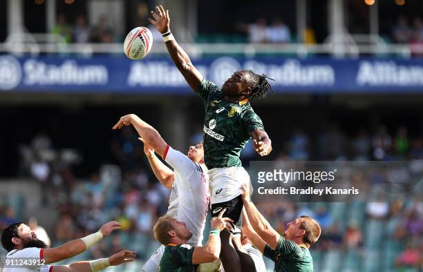 Tim Agaba of South Africa competes at the lineout in the Mens semi-final match against the USA during day three of the 2018 Sydney Sevens at Allianz...