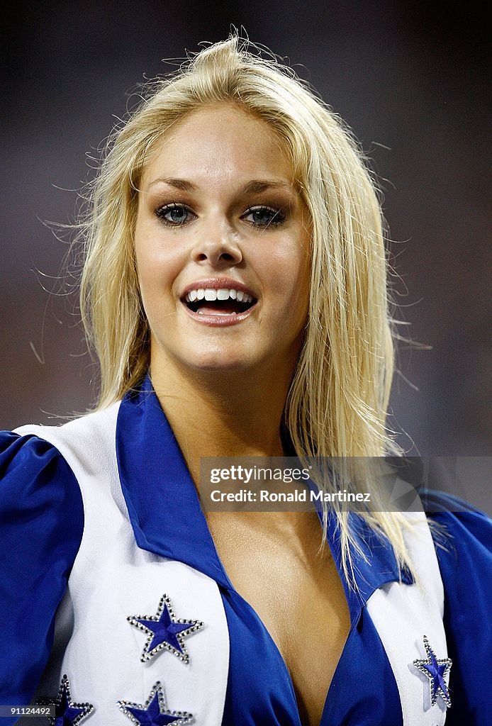 New York Giants v Dallas Cowboys