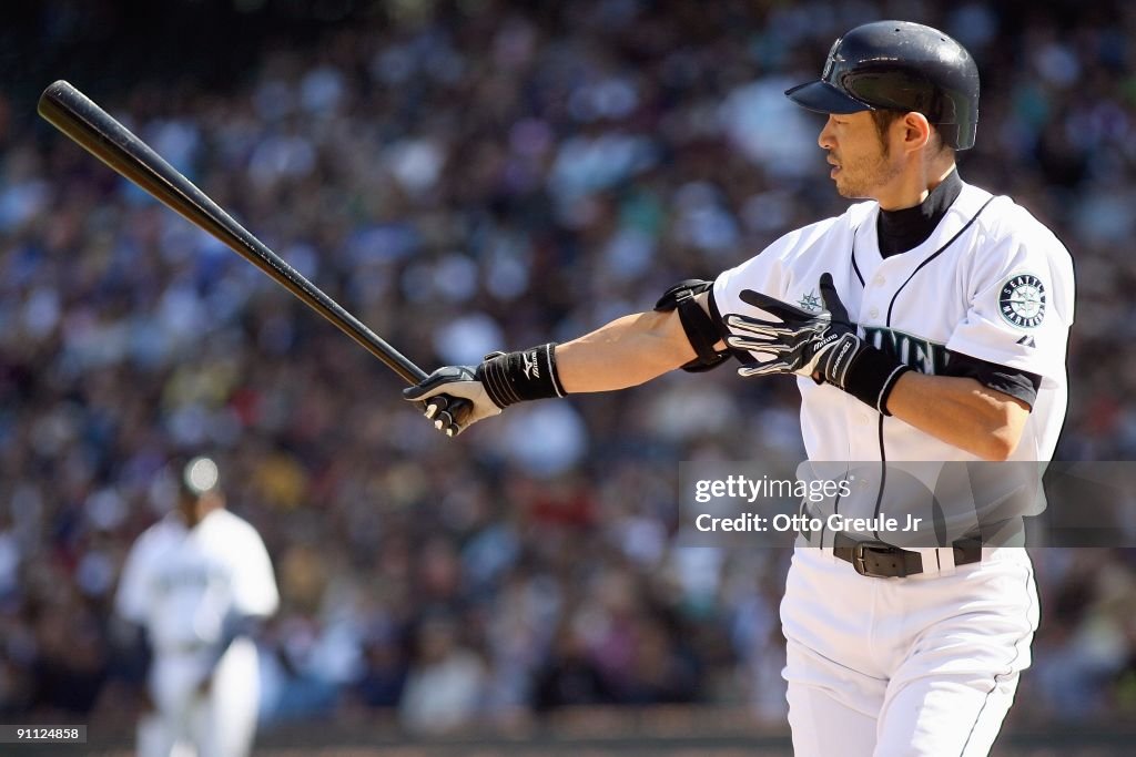 New York Yankees v Seattle Mariners