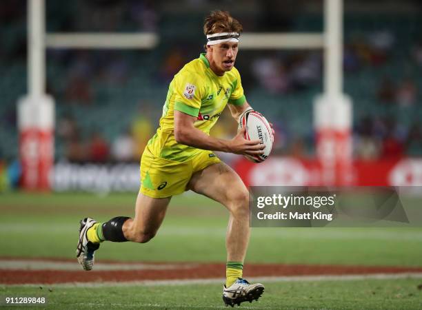 Ben O'Donnell of Australia runs with the ball in the Men's final match against South Africa during day three of the 2018 Sydney Sevens at Allianz...