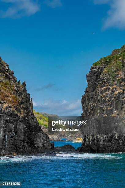 praia do sancho - fernando de noronha - baía do sancho stock pictures, royalty-free photos & images