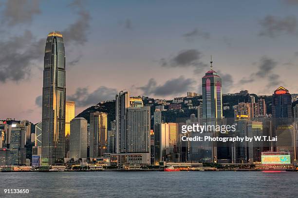 financial centre, hong kong - victoria harbour vancouver island stock pictures, royalty-free photos & images