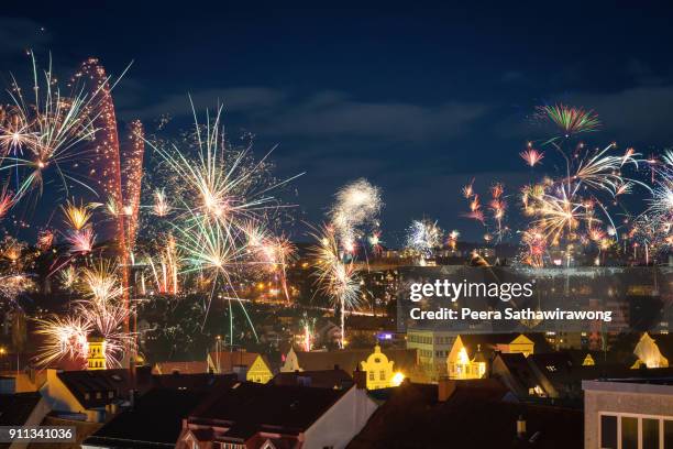 new year 2018 firework - burg hohenzollern stockfoto's en -beelden