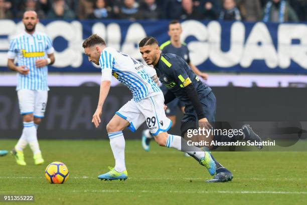 Manuel Lazzari of Spal competes for the ball whit Mauro Emanuel Icardi of FC Internazionale during the serie A match between Spal and FC...