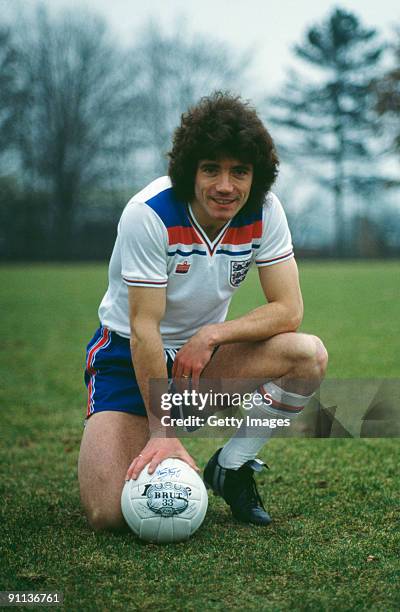 English footballer Kevin Keegan posing in the England strip, 25th April 1981.