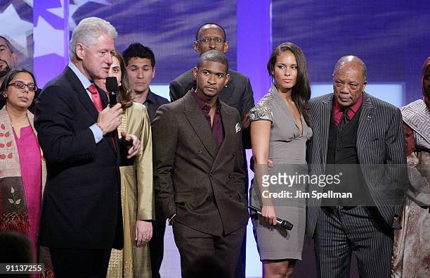President Bill Clinton, Singers Usher, Alicia Keys and Quincy Jones attend the Clinton Global Citizen Awards during the 2009 Clinton Global...