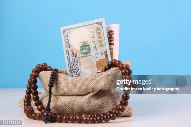 conceptual photo for islamic finance, economy and profit. - sharia fotografías e imágenes de stock