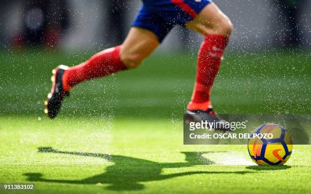 Atletico Madrid's Spanish midfielder Gabi controls the ball during the Spanish league football match between Club Atletico de Madrid and UD Las...