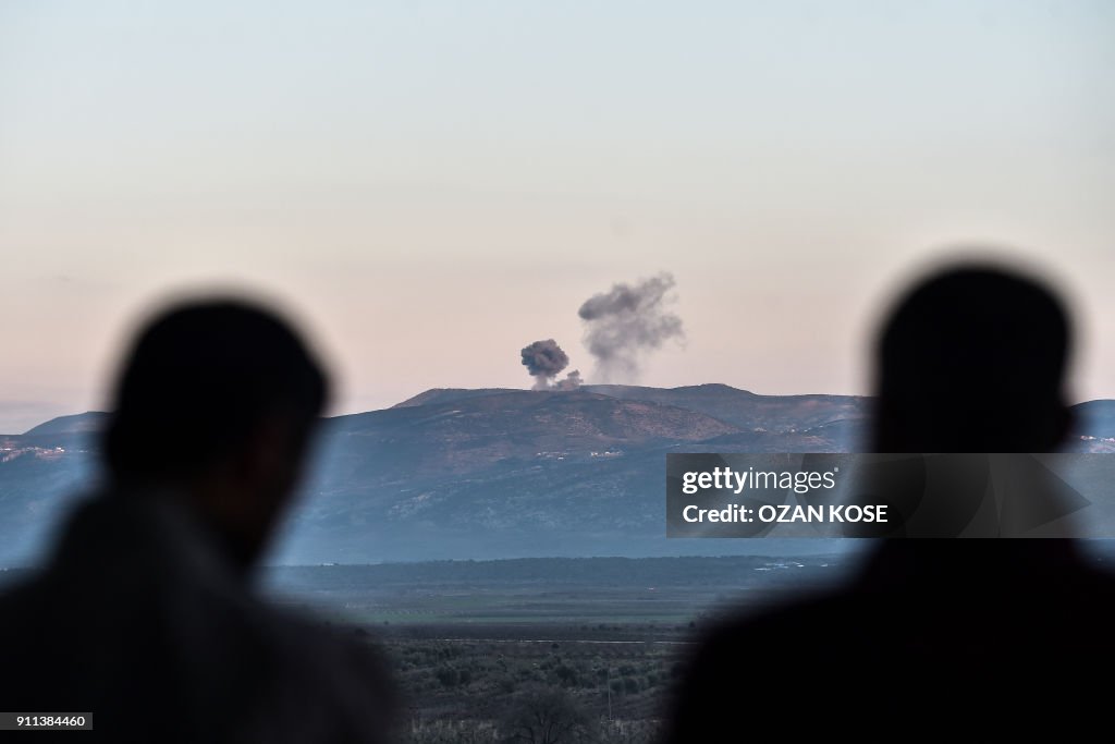 TOPSHOT-TURKEY-SYRIA-CONFLICT-KURDS